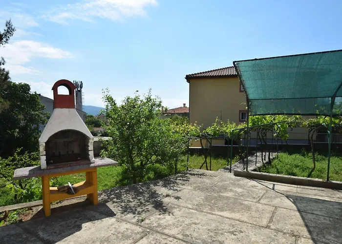 Hana 2 By Interhome Apartmán