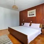 Hana 2 By Interhome Apartmán